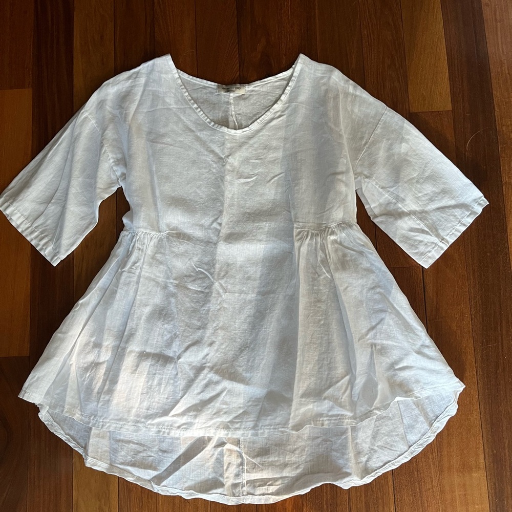 New Italian fine linen white asymmetrical skirted tunic retail $495 sz S/M